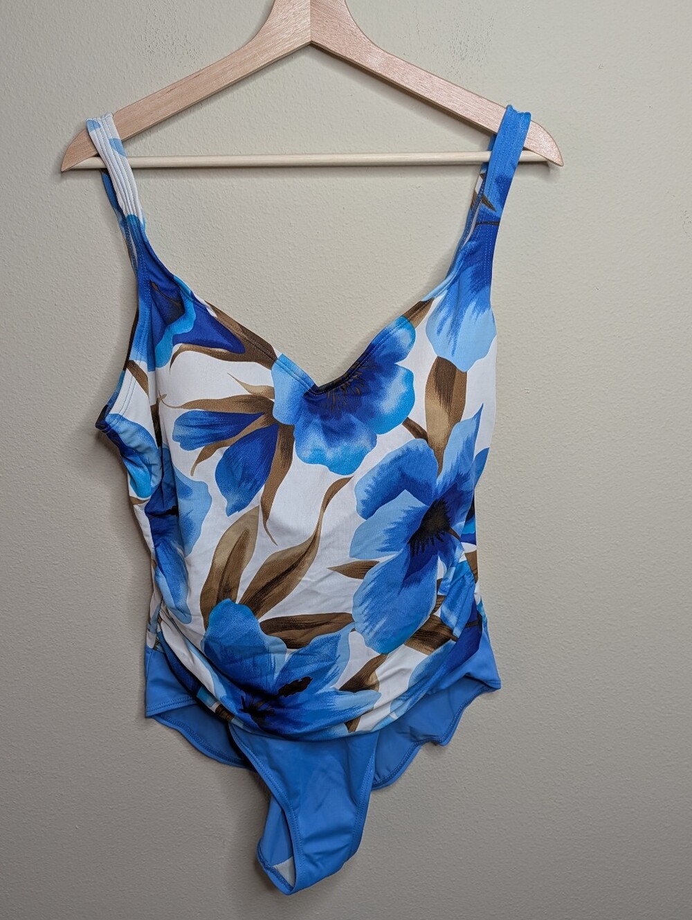 White Stag Women's Plus 1X (16W) One Piece Swimsuit Blue Floral Mesh‎ Overlay